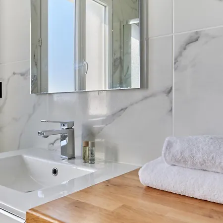 Serenite Normande - Welkeys Apartman *